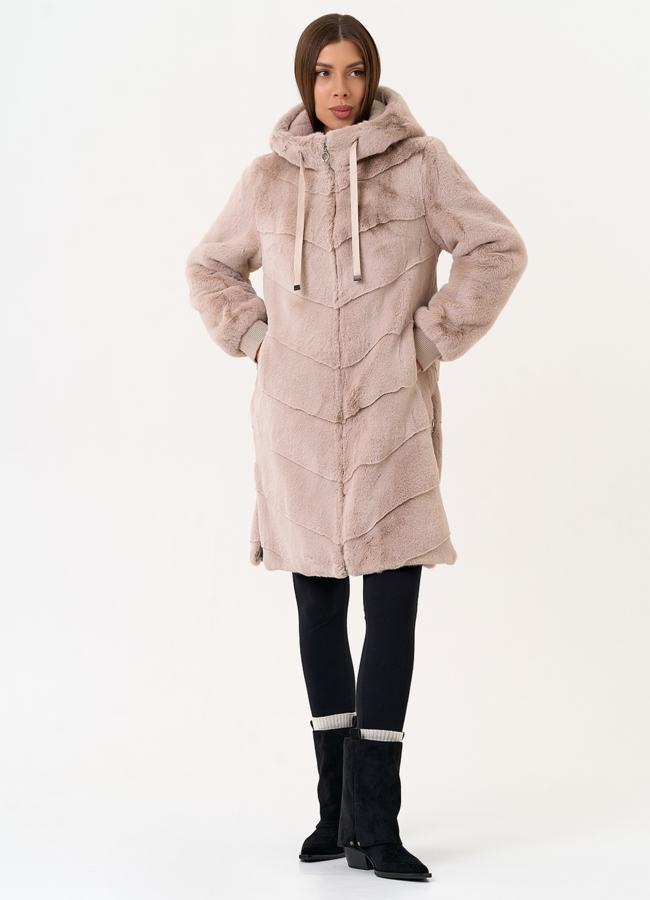 Женская шуба из эко меха с капюшоном модель № 31239 универмаг малина