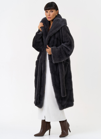 Женская шуба из меха норки с капюшоном