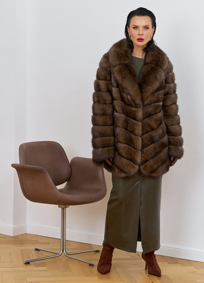Женская шуба из соболя с английским воротником модель № 31771 универмаг малина