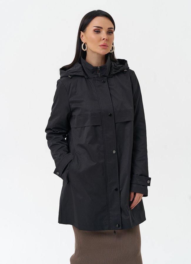 Плащ женский черного цвета с капюшоном модель № 30086 в рассрочку