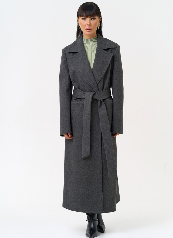 Женское пальто с английским воротником