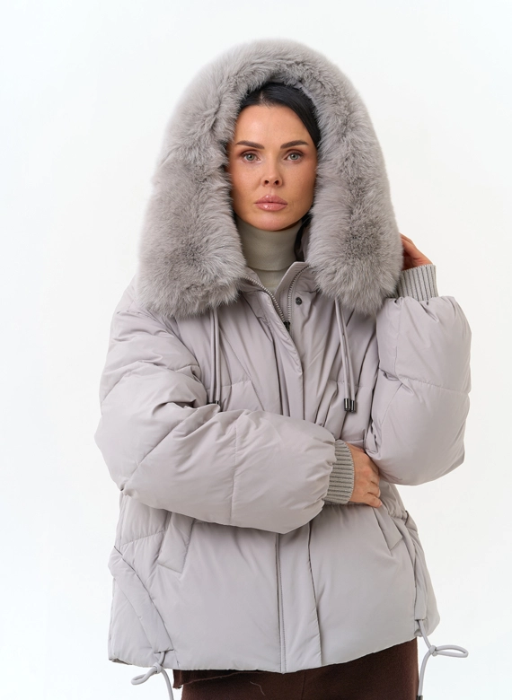 Женская куртка с капюшоном из меха песца фото
