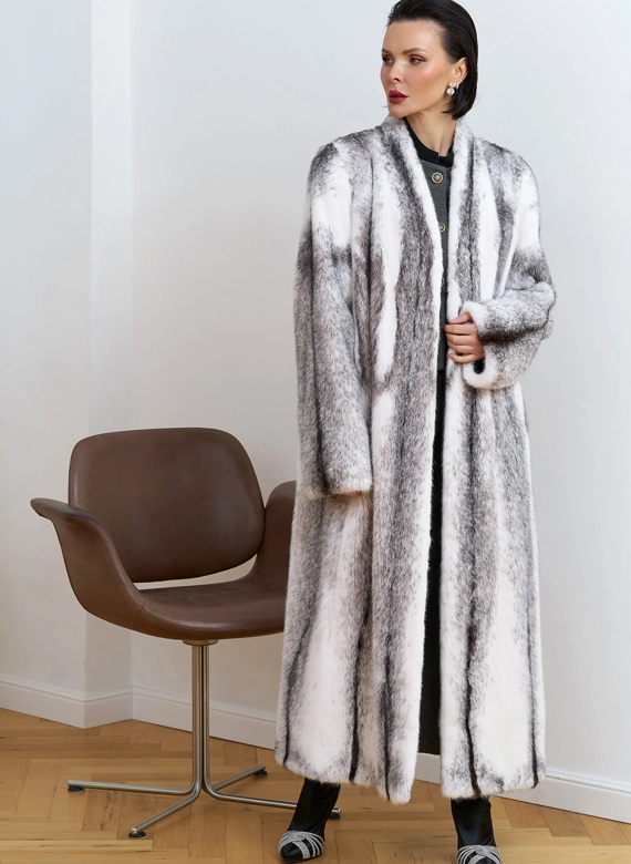 Длинная шуба из норки крестовки фото